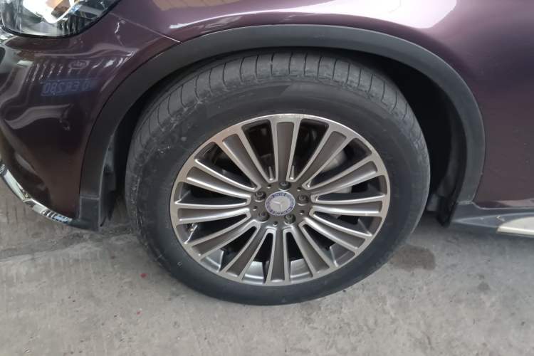 Used Mercedes-Benz GLC 2017 GLC 260 4MATIC Dynamic Edition Left Front Wheel Hub