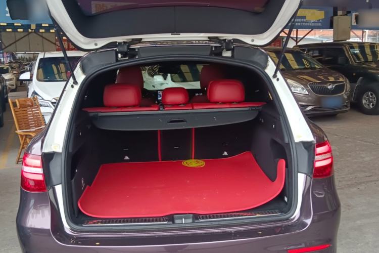 Used Mercedes-Benz GLC 2017 GLC 260 4MATIC Dynamic Edition Trunk