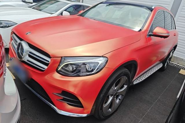 Ojetý Mercedes-Benz GLC 2017 GLC 300 4MATIC Luxury Model