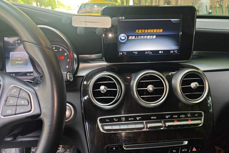 Used Mercedes-Benz GLC 2017 GLC 260 4MATIC Luxury Model Audio And AC Panel