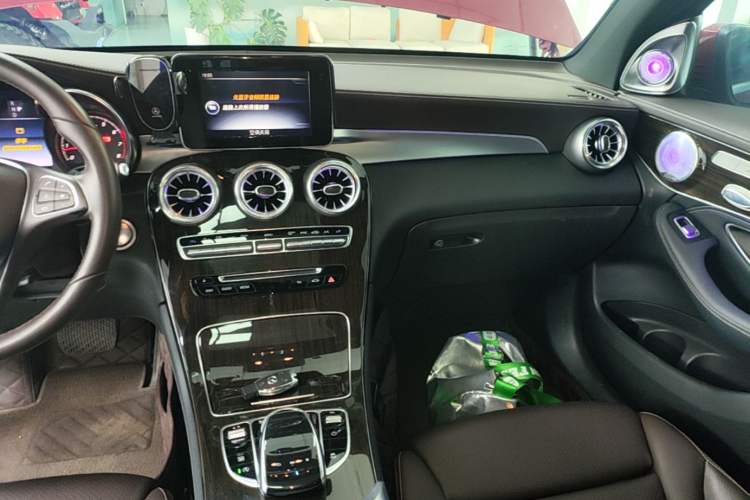 Used Mercedes-Benz GLC 2017 GLC 260 4MATIC Luxury Model Audio And AC Panel