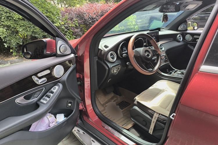 Used Mercedes-Benz GLC 2017 GLC 260 4MATIC Dynamic Edition Driver Seat