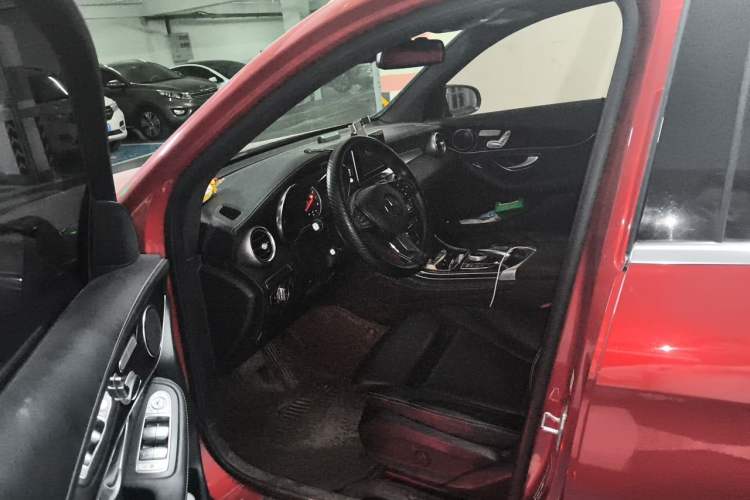 Used Mercedes-Benz GLC 2017 GLC 260 4MATIC Dynamic Edition Driver Seat