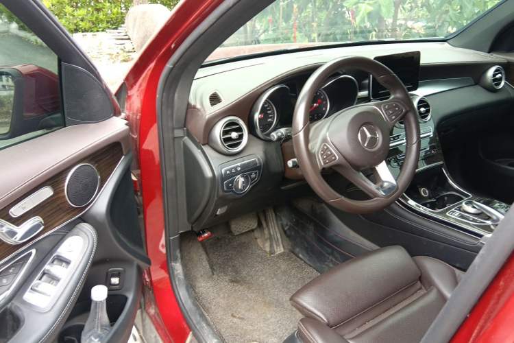 Used Mercedes-Benz GLC 2017 GLC 260 4MATIC Luxury Model Driver Seat