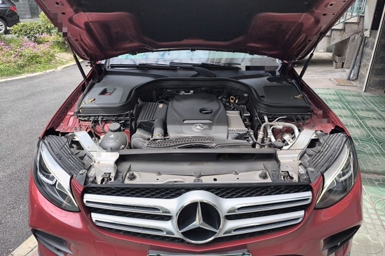 Used Mercedes-Benz GLC 2017 GLC 260 4MATIC Dynamic Edition Engine Bay