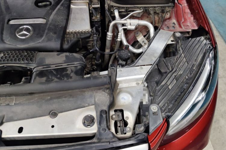 Used Mercedes-Benz GLC 2017 GLC 260 4MATIC Dynamic Edition Engine Bay Left