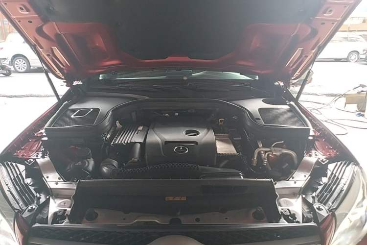 Used Mercedes-Benz GLC 2017 GLC 260 4MATIC Dynamic Edition Engine Bay