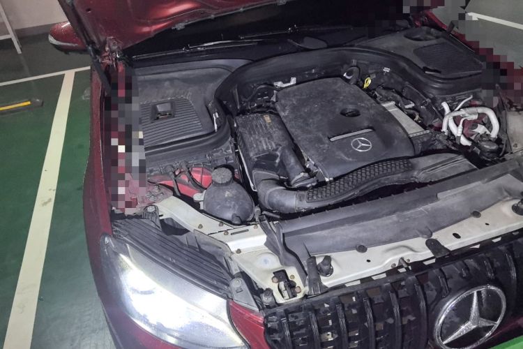 Used Mercedes-Benz GLC 2017 GLC 260 4MATIC Luxury Model Engine Bay Right