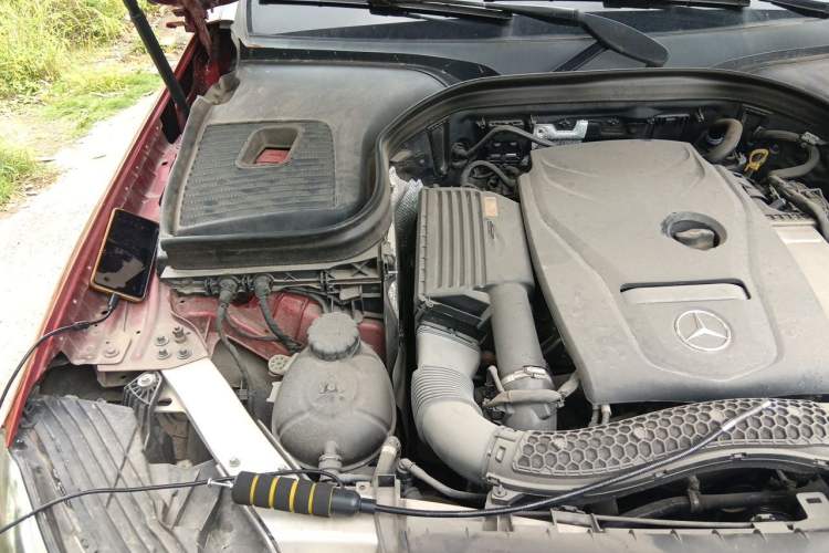 Used Mercedes-Benz GLC 2017 GLC 260 4MATIC Luxury Model Engine Bay Right