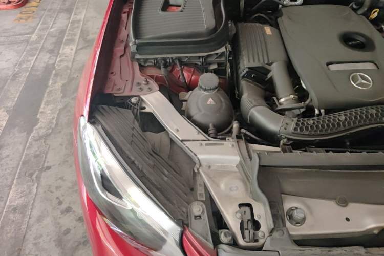 Used Mercedes-Benz GLC 2017 GLC 260 4MATIC Dynamic Edition Engine Bay Right