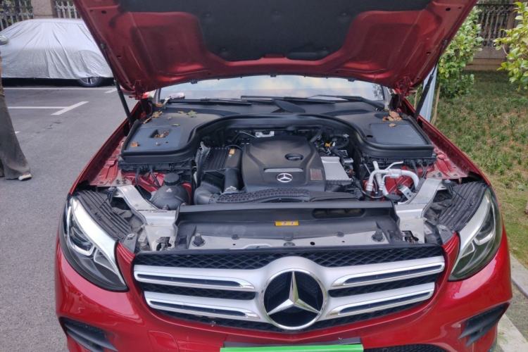 Used Mercedes-Benz GLC 2017 GLC 260 4MATIC Dynamic Edition Engine Bay