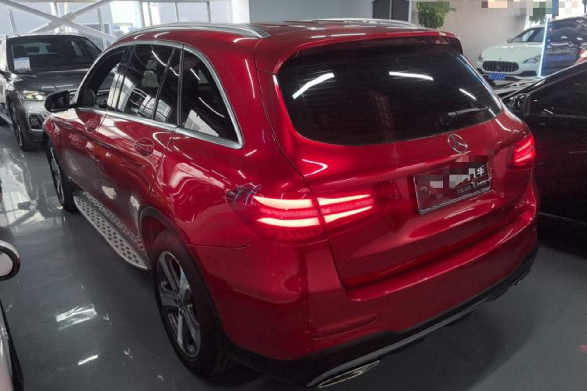 Used Mercedes-Benz GLC 2017 GLC 260 4MATIC Luxury Model Exterior 2