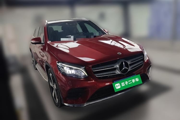 Used Mercedes-Benz GLC 2017 GLC 260 4MATIC Luxury Model Front Right 45 Deg