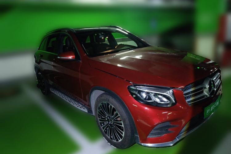 Used Mercedes-Benz GLC 2017 GLC 260 4MATIC Dynamic Edition Front Right 45 Deg