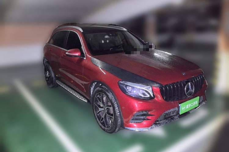 Used Mercedes-Benz GLC 2017 GLC 260 4MATIC Luxury Model Front Right 45 Deg