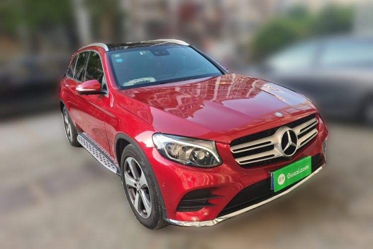 Used Mercedes-Benz GLC 2017 GLC 300 4MATIC Sport Edition Front Right 45 Deg