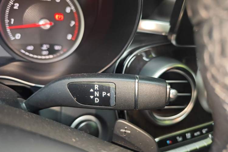 Used Mercedes-Benz GLC 2017 GLC 260 4MATIC Luxury Model Gear Lever