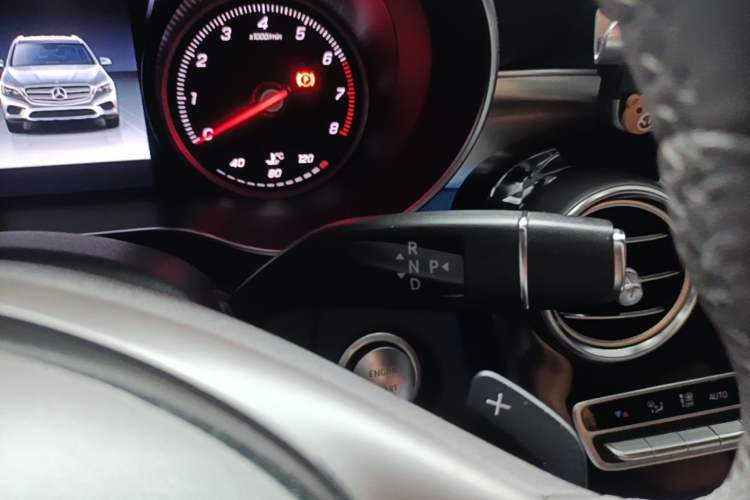 Used Mercedes-Benz GLC 2017 GLC 200 4MATIC Gear Lever