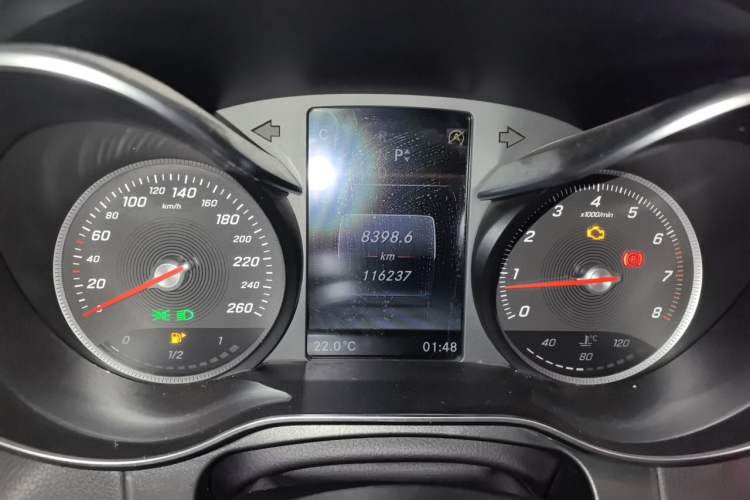 Used Mercedes-Benz GLC 2017 GLC 260 4MATIC Luxury Model Instrument Cluster