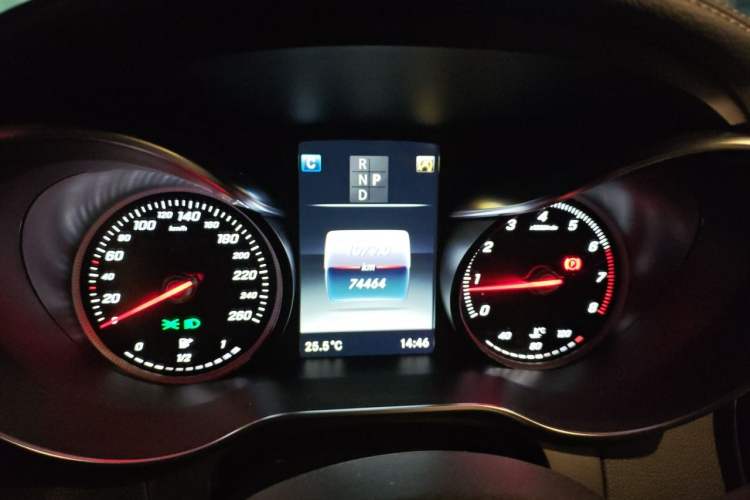 Used Mercedes-Benz GLC 2017 GLC 260 4MATIC Luxury Model Instrument Cluster