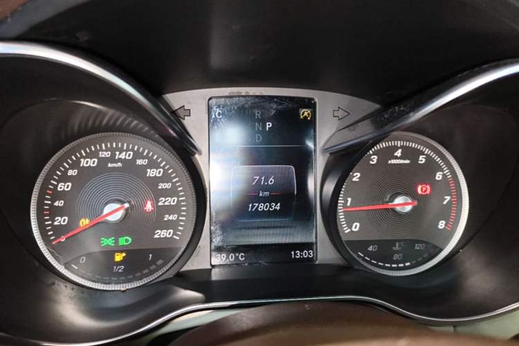 Used Mercedes-Benz GLC 2017 GLC 260 4MATIC Dynamic Edition Instrument Cluster