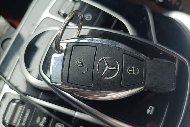 Used Mercedes-Benz GLC 2017 GLC 200 4MATIC Interior 1