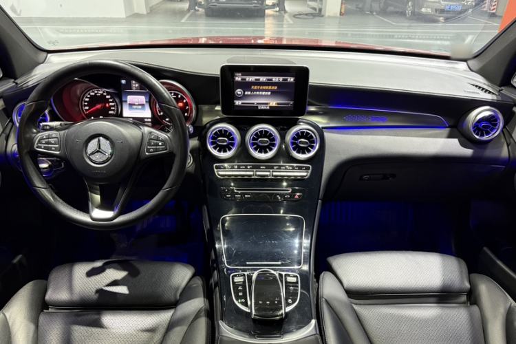 Used Mercedes-Benz GLC 2017 GLC 200 4MATIC Interior 2