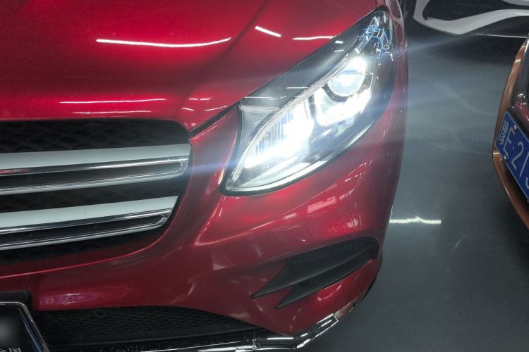 Used Mercedes-Benz GLC 2017 GLC 260 4MATIC Luxury Model Left Front Headlight