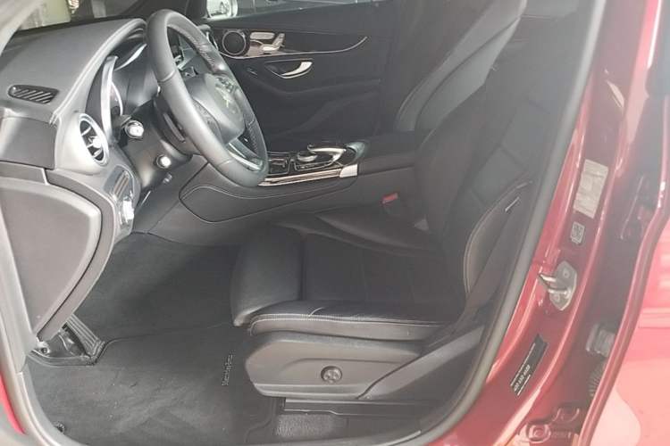 Used Mercedes-Benz GLC 2017 GLC 260 4MATIC Dynamic Edition Left Front Seat