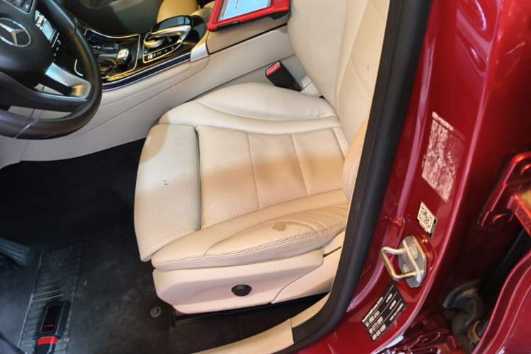 Used Mercedes-Benz GLC 2017 GLC 260 4MATIC Dynamic Edition Left Front Seat