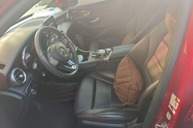 Used Mercedes-Benz GLC 2017 GLC 300 4MATIC Sport Edition Left Front Seat