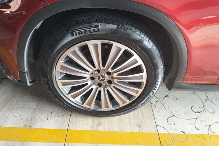 Used Mercedes-Benz GLC 2017 GLC 260 4MATIC Dynamic Edition Left Front Wheel Hub