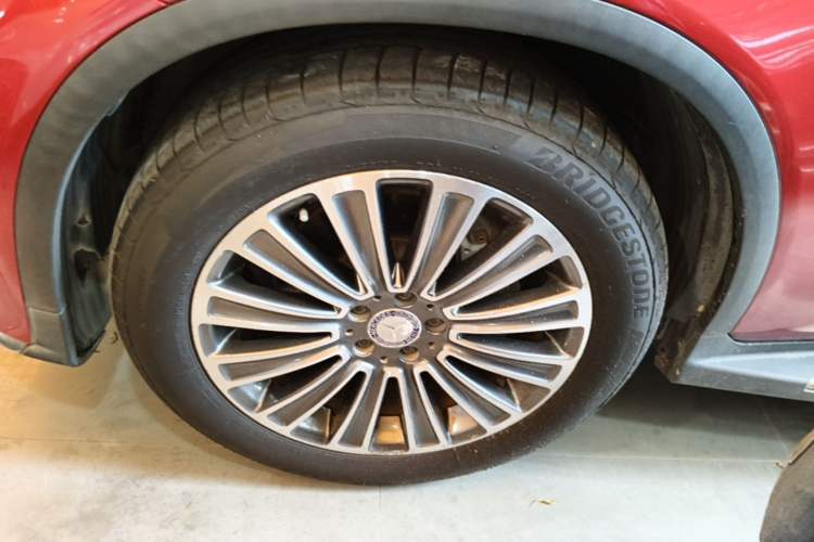 Used Mercedes-Benz GLC 2017 GLC 260 4MATIC Dynamic Edition Left Front Wheel Hub