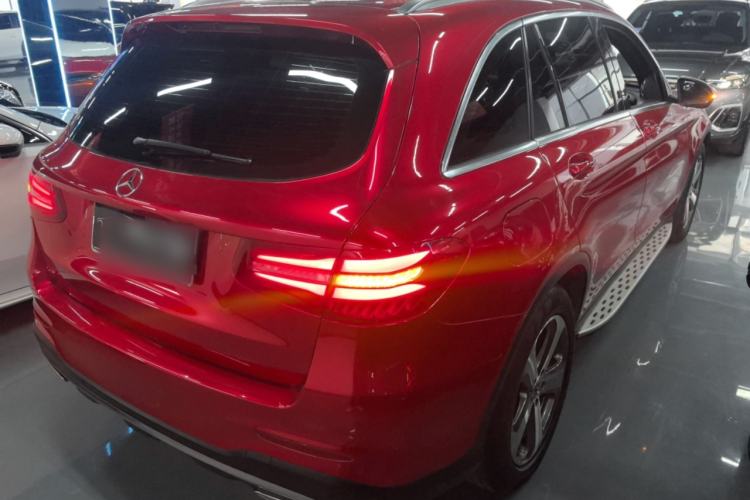 Used Mercedes-Benz GLC 2017 GLC 260 4MATIC Luxury Model Rear Right 45 Deg