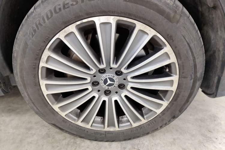 Used Mercedes-Benz GLC 2017 GLC 260 4MATIC Dynamic Edition Right Front Wheel Hub