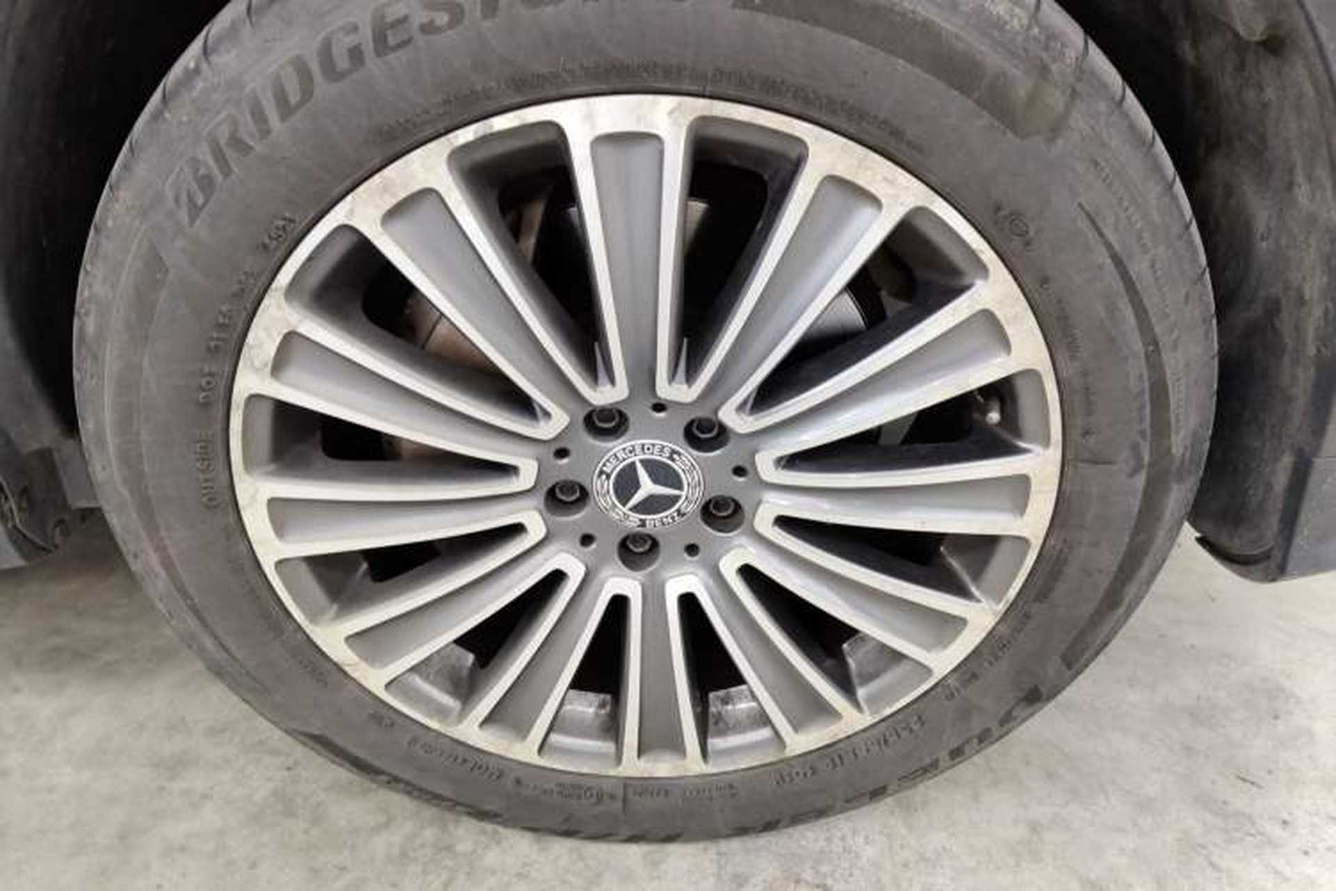 Used Mercedes-Benz GLC 2017 GLC 260 4MATIC Dynamic Edition Right Front Wheel Hub