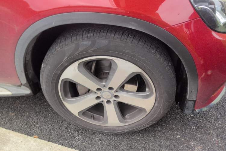 Used Mercedes-Benz GLC 2017 GLC 260 4MATIC Luxury Model Right Front Wheel Hub