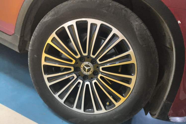 Used Mercedes-Benz GLC 2017 GLC 260 4MATIC Dynamic Edition Right Front Wheel Hub