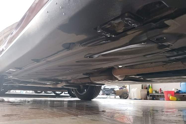 Used Mercedes-Benz GLC 2017 GLC 260 4MATIC Dynamic Edition Right Side Sill