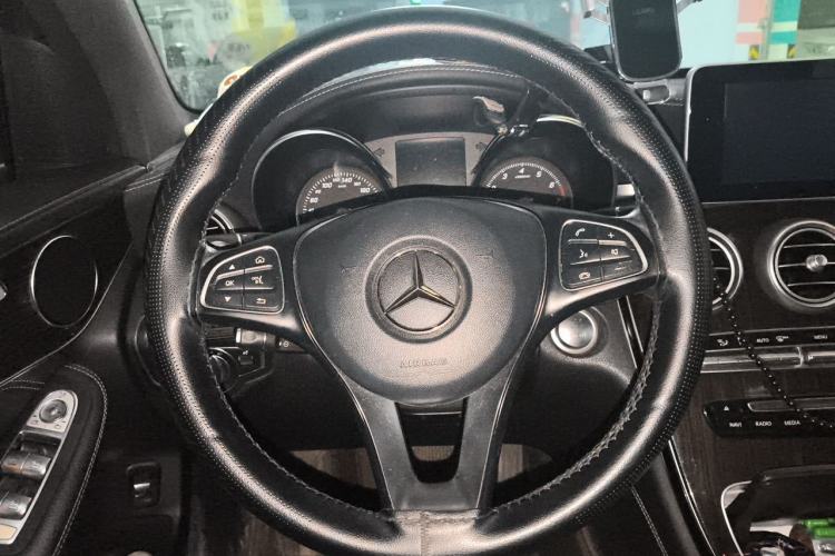 Used Mercedes-Benz GLC 2017 GLC 260 4MATIC Dynamic Edition Steering Wheel