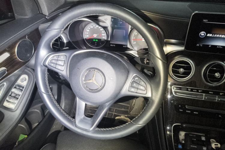 Used Mercedes-Benz GLC 2017 GLC 260 4MATIC Dynamic Edition Steering Wheel