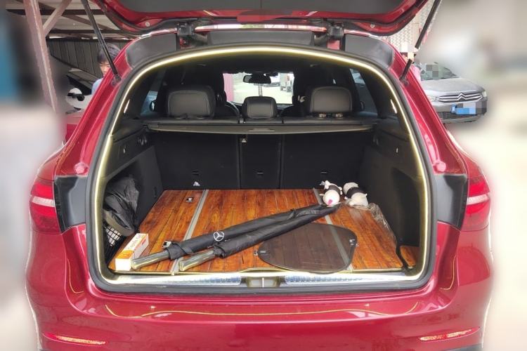 Used Mercedes-Benz GLC 2017 GLC 260 4MATIC Dynamic Edition Trunk