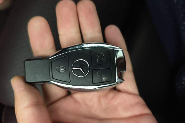 Used Mercedes-Benz GLC 2017 GLC 300 4MATIC Sport Edition Vehicle Key