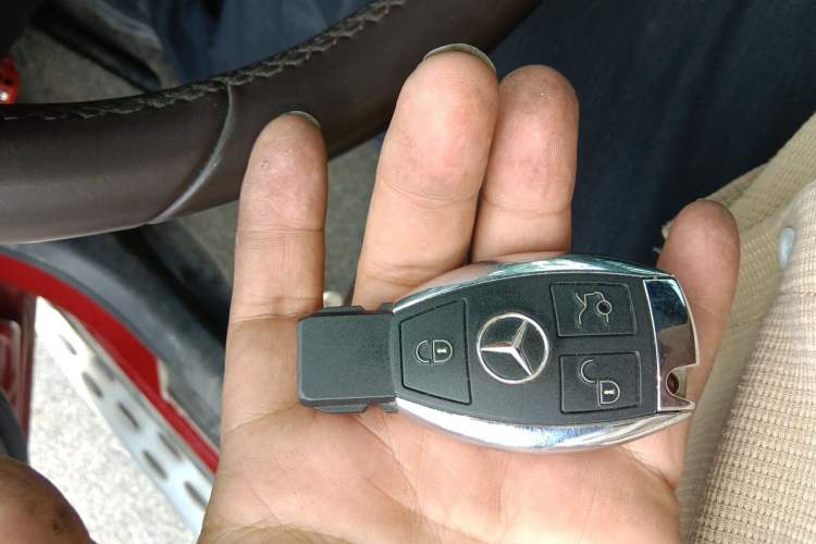 Used Mercedes-Benz GLC 2017 GLC 260 4MATIC Luxury Model Vehicle Key