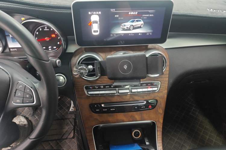 Used Mercedes-Benz GLC 2017 GLC 260 4MATIC Luxury Model Audio And AC Panel