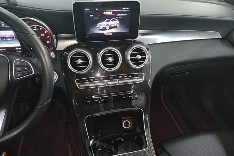 Used Mercedes-Benz GLC 2017 GLC 260 4MATIC Luxury Model Audio And AC Panel