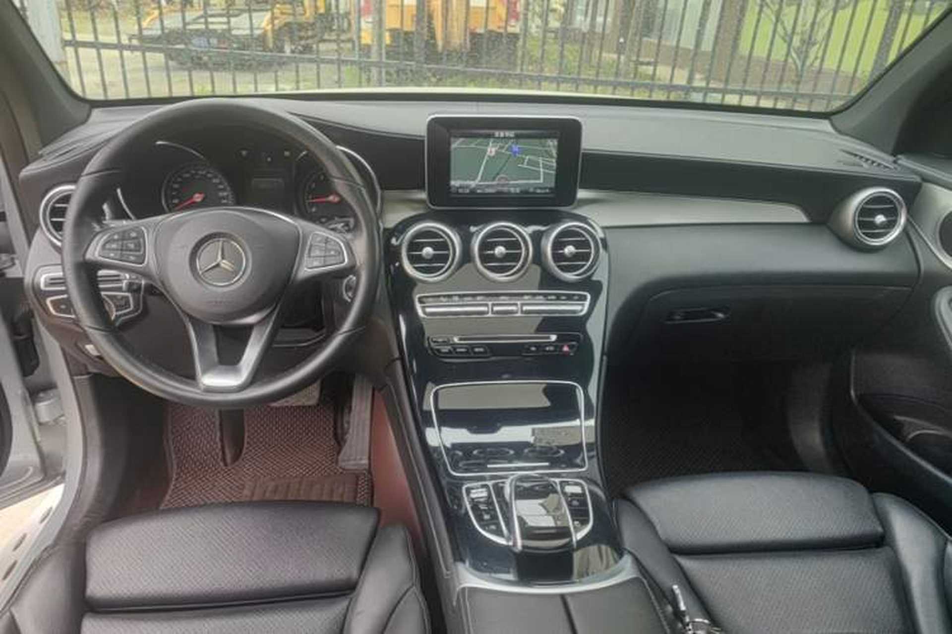 Used Mercedes-Benz GLC 2017 GLC 200 4MATIC Center Console