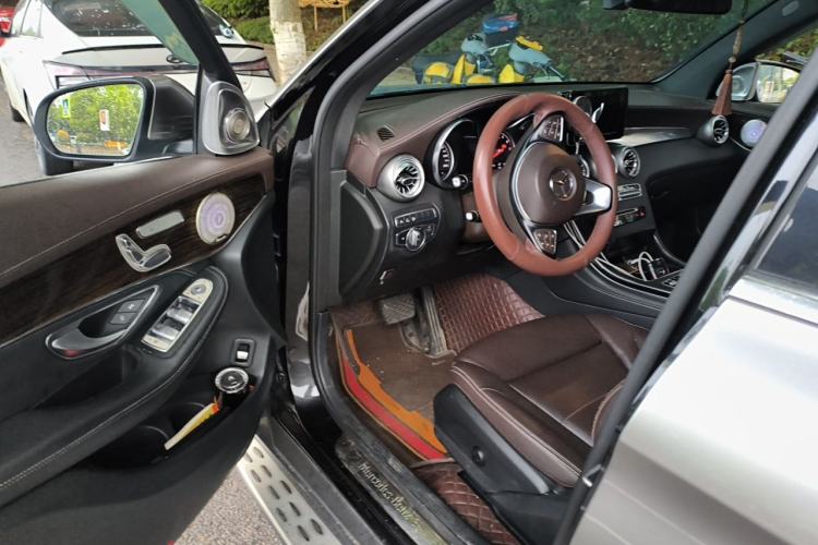 Used Mercedes-Benz GLC 2017 GLC 260 4MATIC Luxury Model Driver Seat