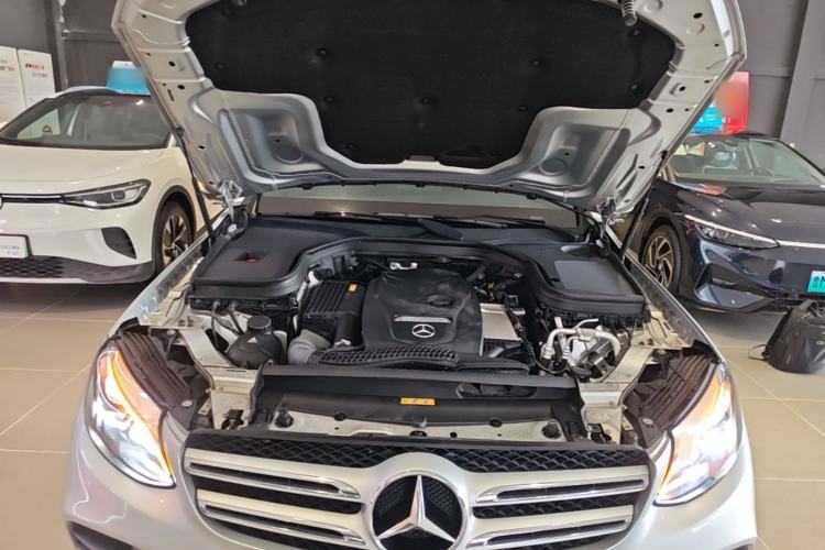 Used Mercedes-Benz GLC 2017 GLC 260 4MATIC Luxury Model Engine Bay