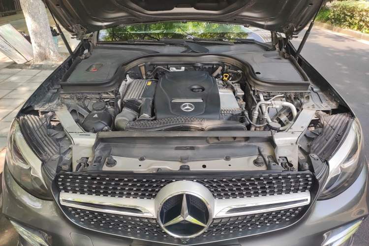 Used Mercedes-Benz GLC 2017 GLC 260 4MATIC Luxury Model Engine Bay